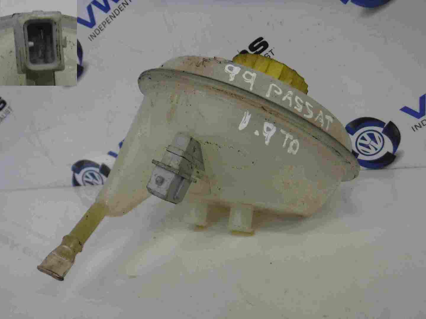 Volkswagen Golf MK4 19972004 Brake Fluid Reservoir + Cap