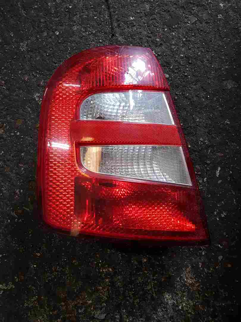 Skoda Fabia MK1 1999-2009 Passenger NSR Rear Light 6Y6945095b