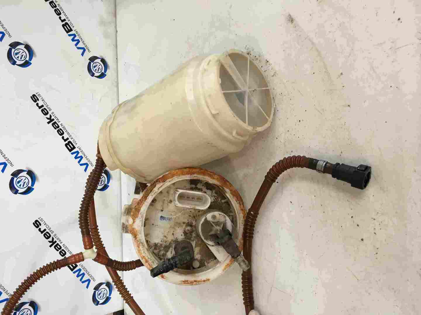 VVolkswagen Touareg 2002-2007 3.2 V6 Fuel Pump Sender Unit 7L0919679