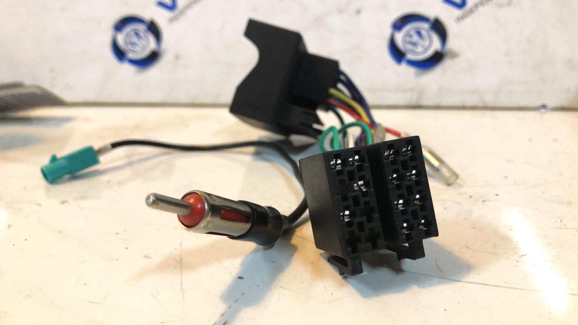 VW AFTERMARKET Radio Connector Wiring Plug WITH ANTENNA POLO GOLF 2000-2022