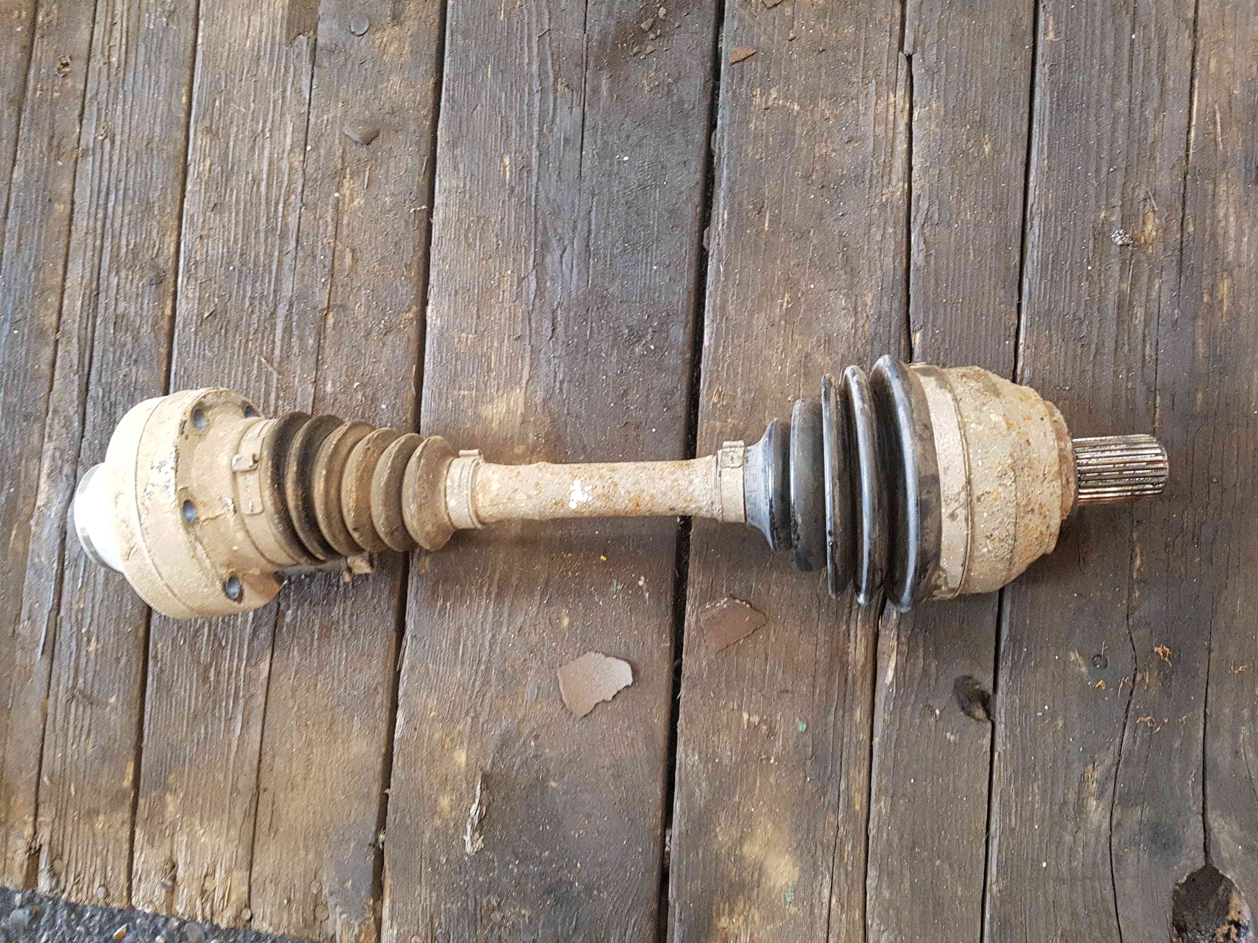 Volkswagen Amarok 2010-2018 2.0 TDI Passenger NSF Front Driveshaft