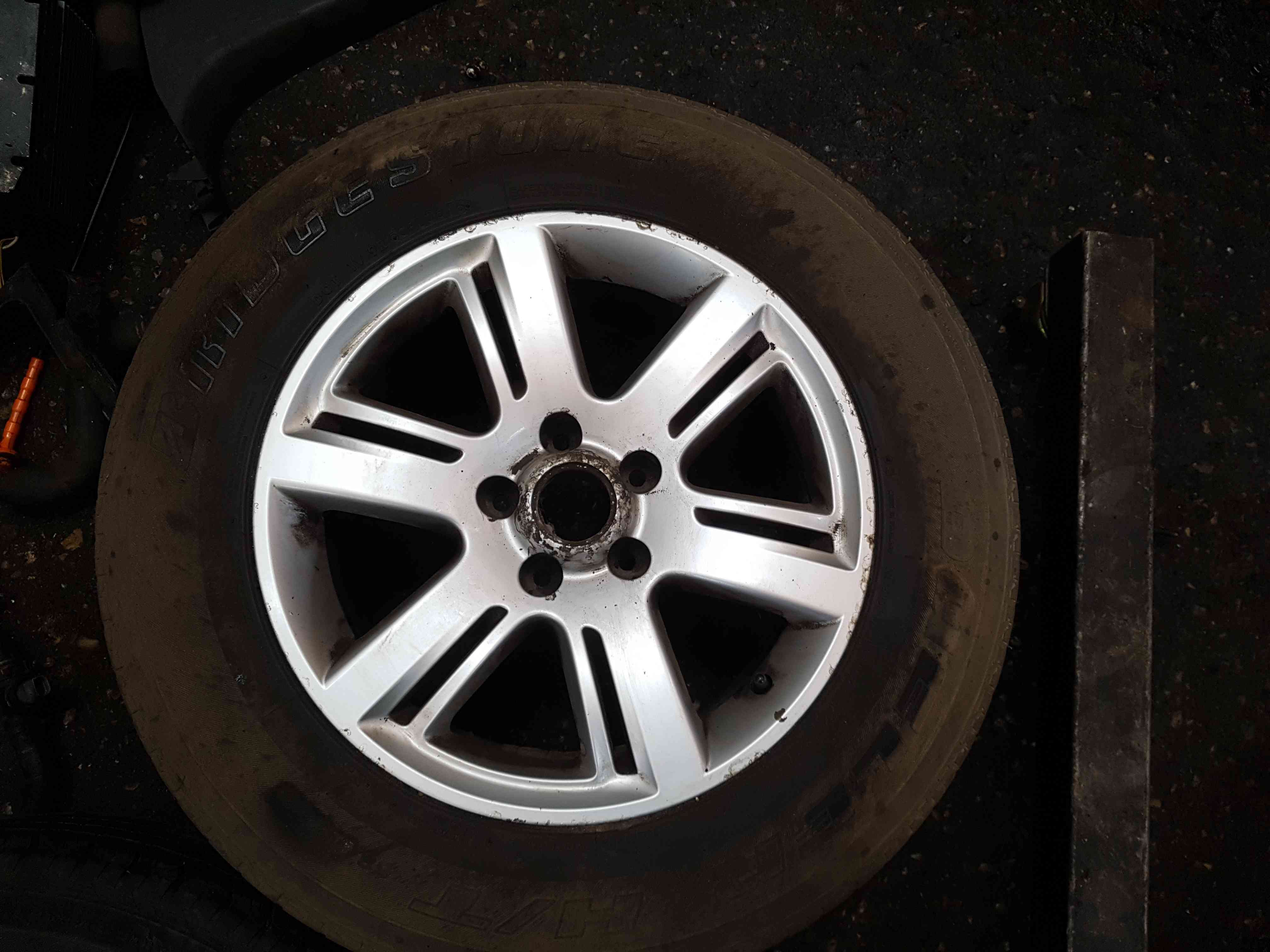Volkswagen Amarok 2010-2018 Alloy Wheel 17Inch   Tyre 245 65 17R 4Mm 4/5