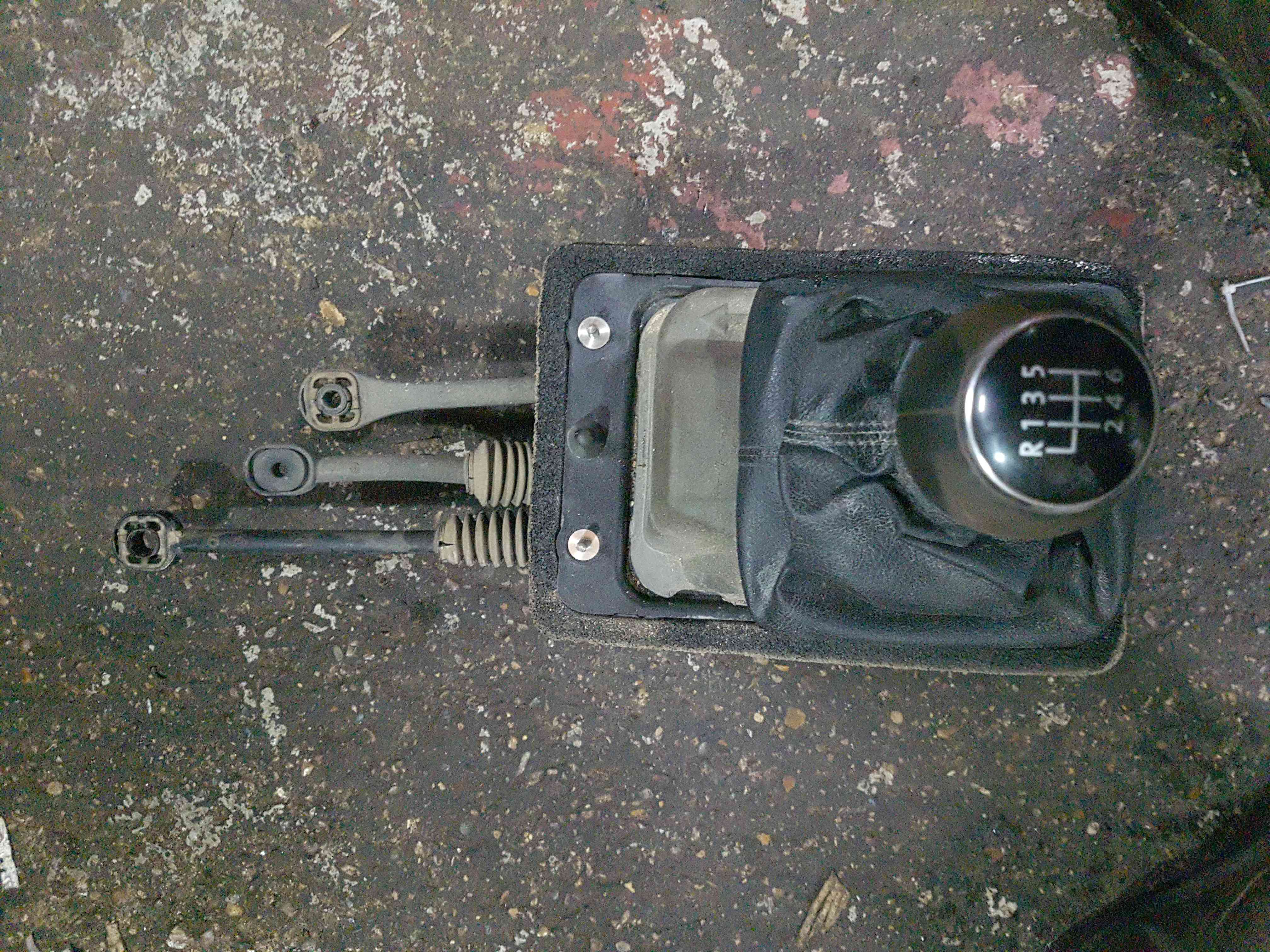 Volkswagen Amarok 2010-2018 Gearstick Mechanism 