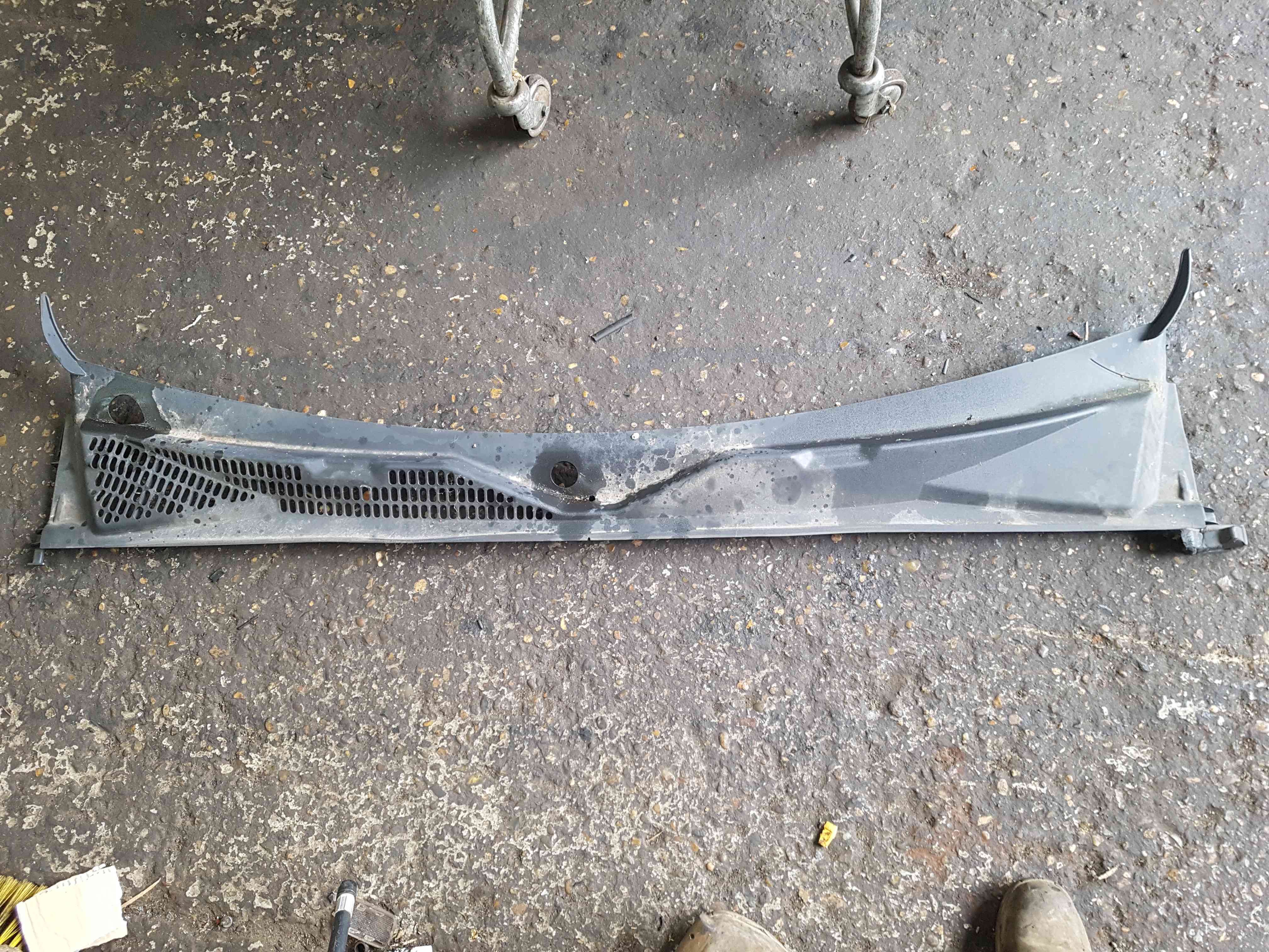 Volkswagen Amarok MK1 2010-2018 Windscreen Scuttle Panel Plastic 2H2819403