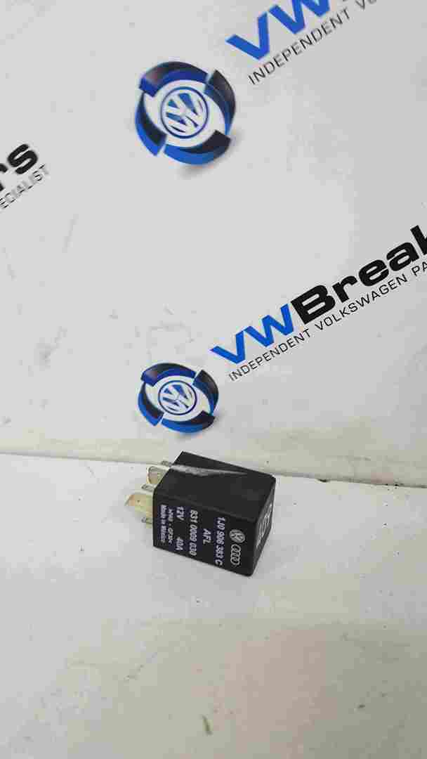 Volkswagen Beetle 1998-2006 409 Black Relay Fuel Pump Relay 1J0906383C