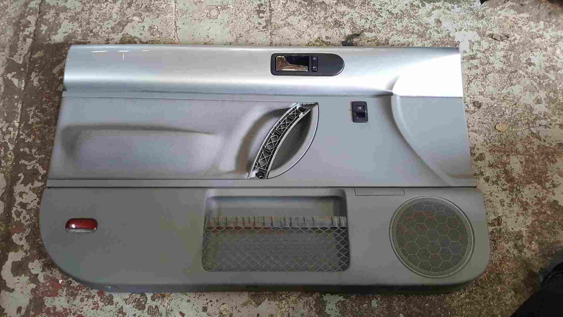 Volkswagen Beetle 1998-2006 Passenger NSF Front Door Card Silver Top