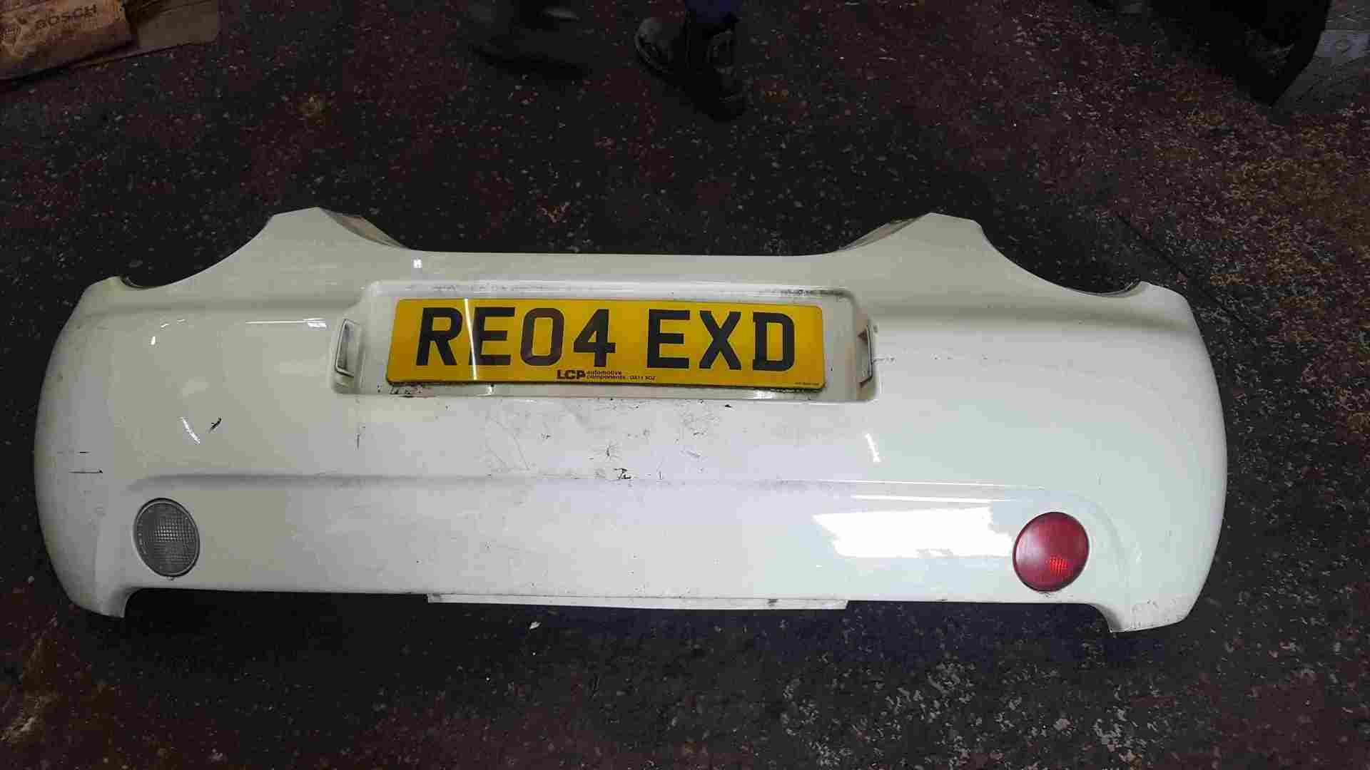 Volkswagen Beetle 1998-2006 Rear Bumper White LR9A
