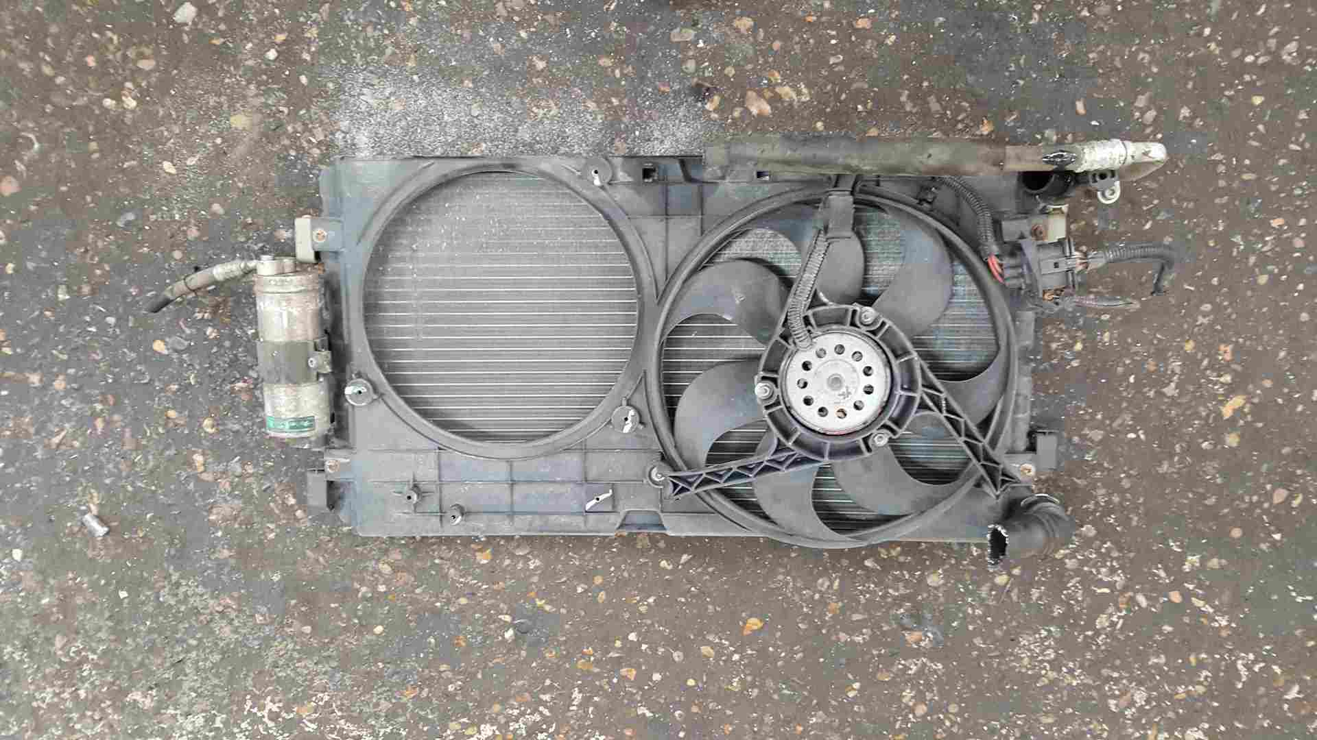 Volkswagen Beetle 1999-2006 2.0 Radiator Rad Pack + Cooling Fan 1C0820411A