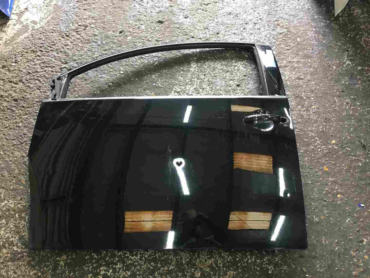 Volkswagen Beetle 2000-2006 Passenger NSF Front Door Black L041