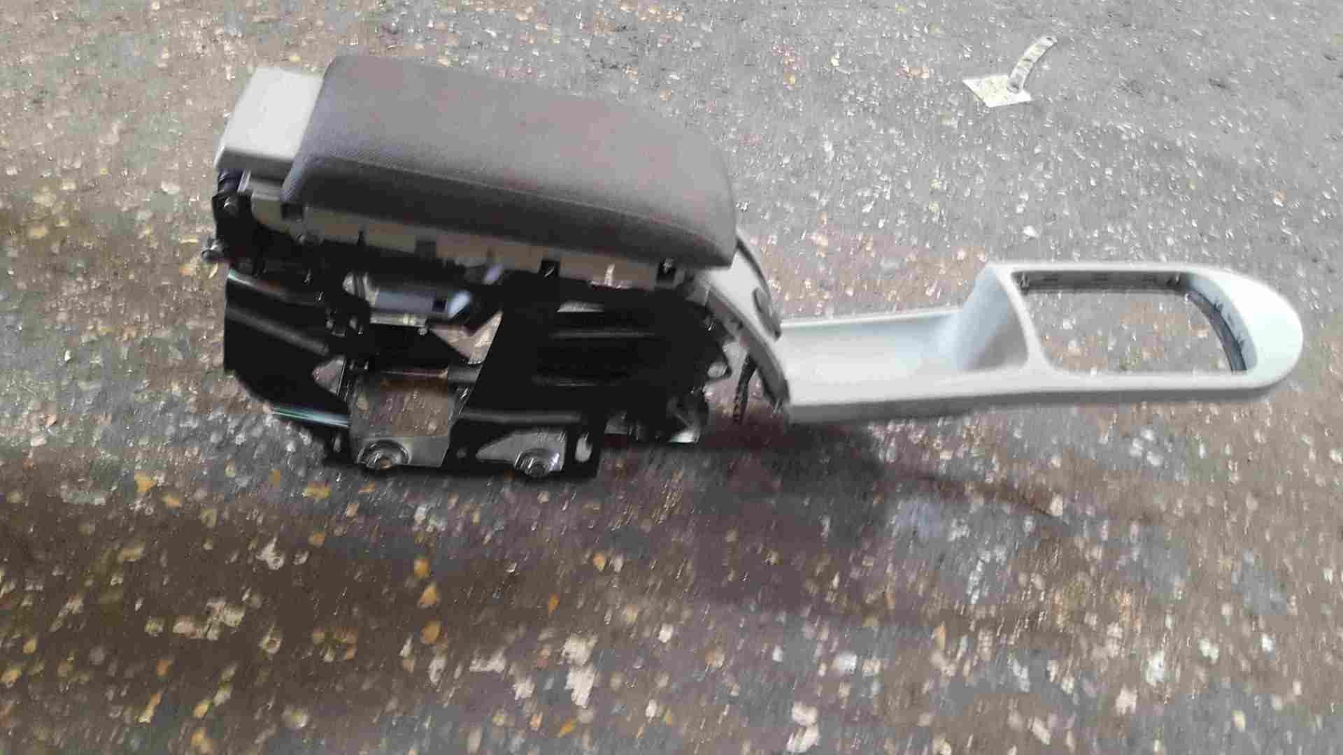 Volkswagen Beetle 2002-2006 Centre Armrest Console Cloth