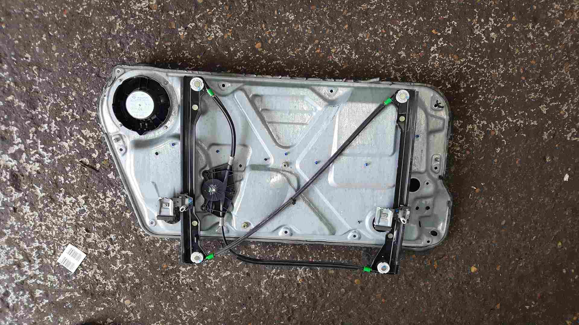 Volkswagen Beetle 2006-2011 Drivers OSF Front Window Motor Regulator 1C0837752