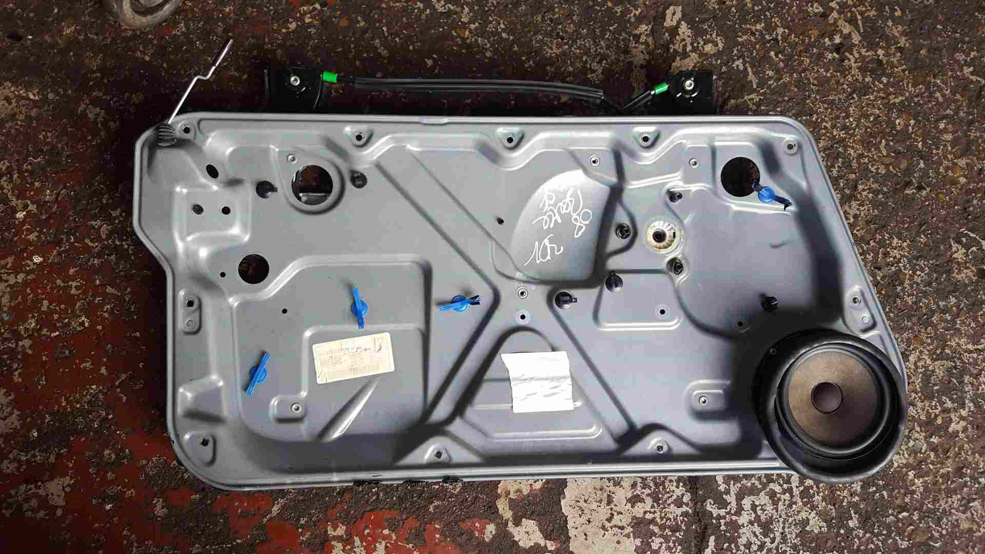 Volkswagen Beetle 2006-2011 Passenger NSF Front Window Motor Regulator 1C0837751