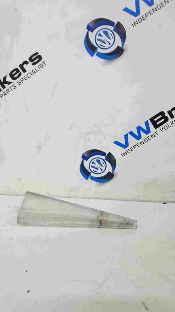 Volkswagen Beetle Convertible 1999-2006 Flower Case Holder
