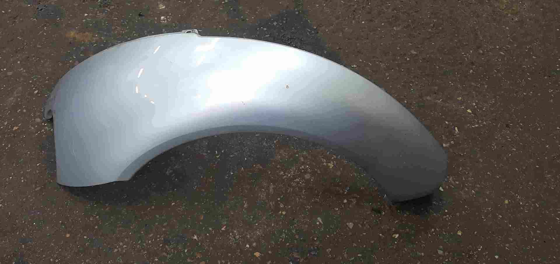Volkswagen Beetle Convertible 1999-2006 Passenger NSF Front Wing Silver LA7W