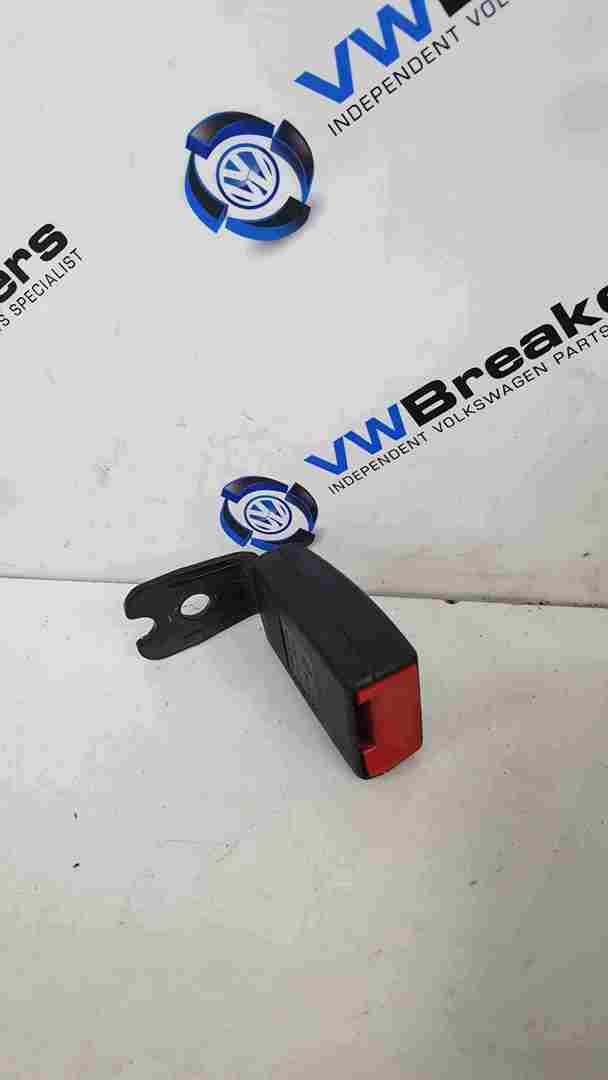 Volkswagen Beetle Convertible 2000-2006 Drivers OSR Rear Seat Belt Buckle Clip