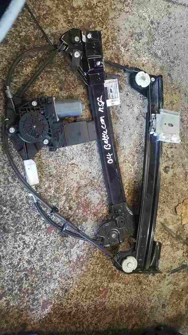 Volkswagen Beetle Convertible 2002-2006 Passenger NSF Front Window Motor Reg