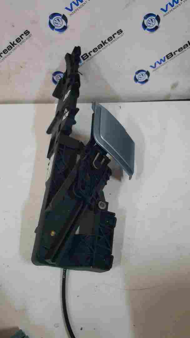 Volkswagen Beetle Convertible 2002-2006 Passenger NSR Rear Roof Flap Mechanism B