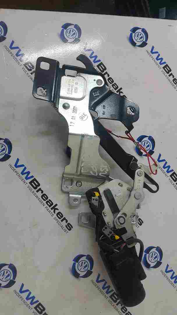 Volkswagen Beetle Convertible 2002-2011 Passenger Rear Roof Hinge Lock Mechanism