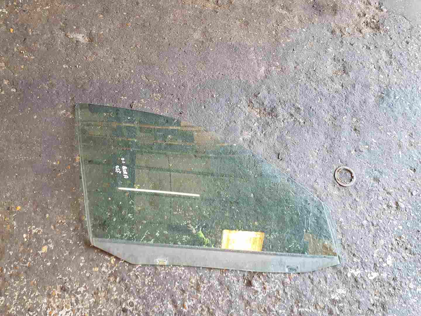 Volkswagen Bora 1998-2005 Drivers OSF Front Window Glass