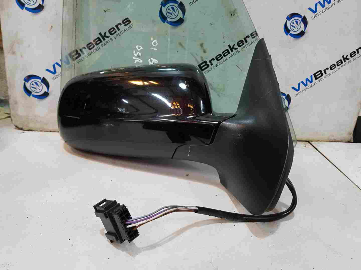 Volkswagen Bora 1998-2005 Drivers Os Wing Mirror Black L041