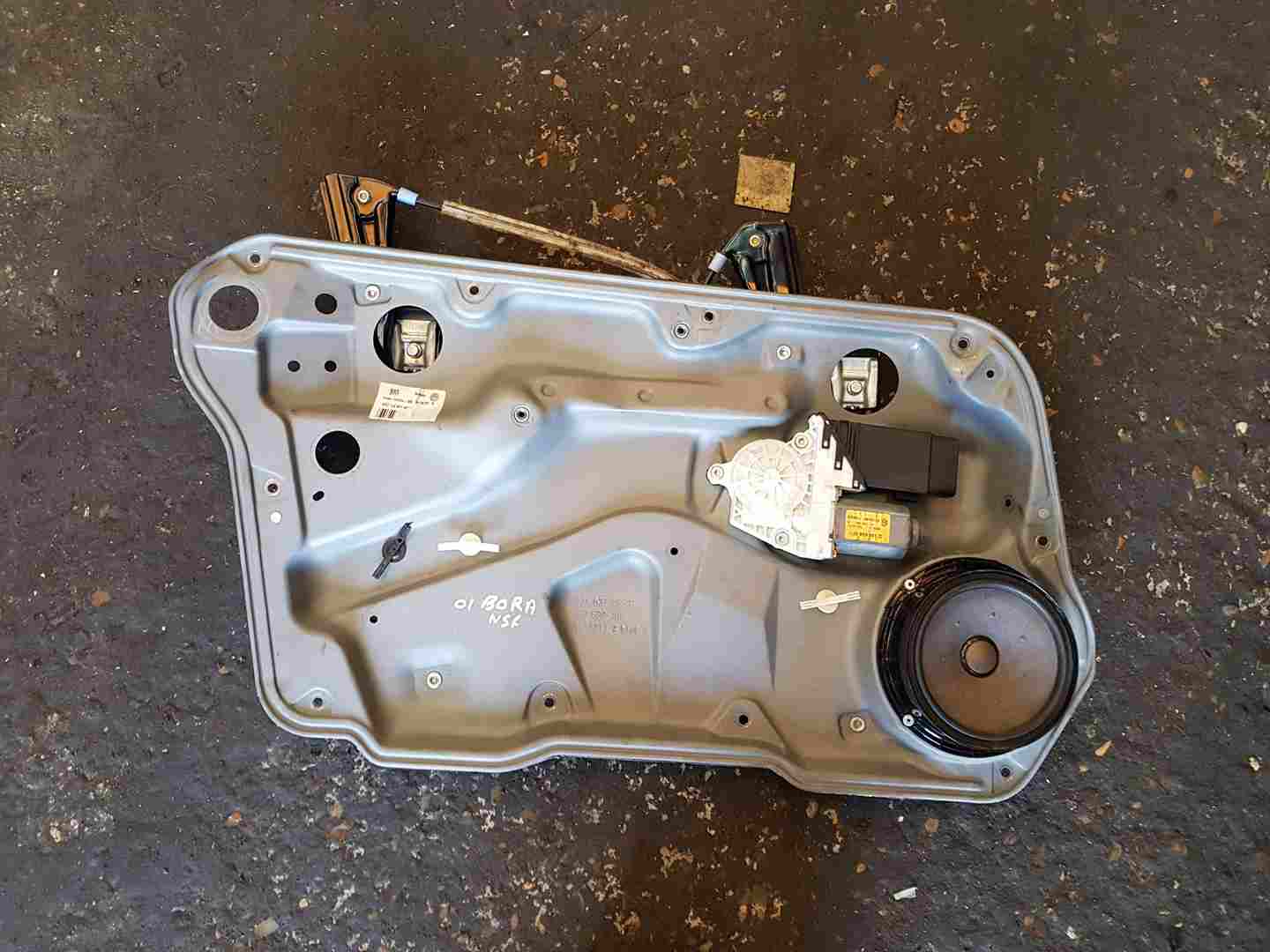 Volkswagen Bora 1998-2005 Passenger NSF Front Window Motor Regulator 1J2959801D