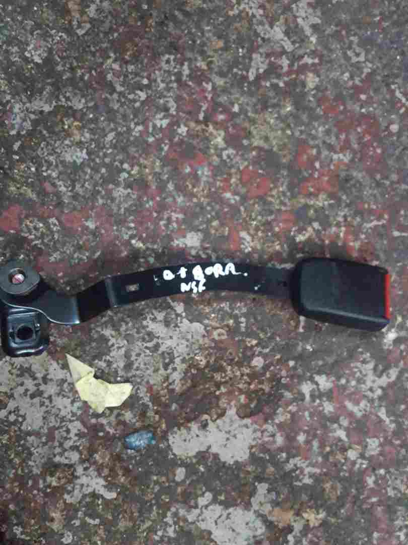 Volkswagen Bora MK1 1998-2005 Passenger NSF Front Seat Buckle Clip