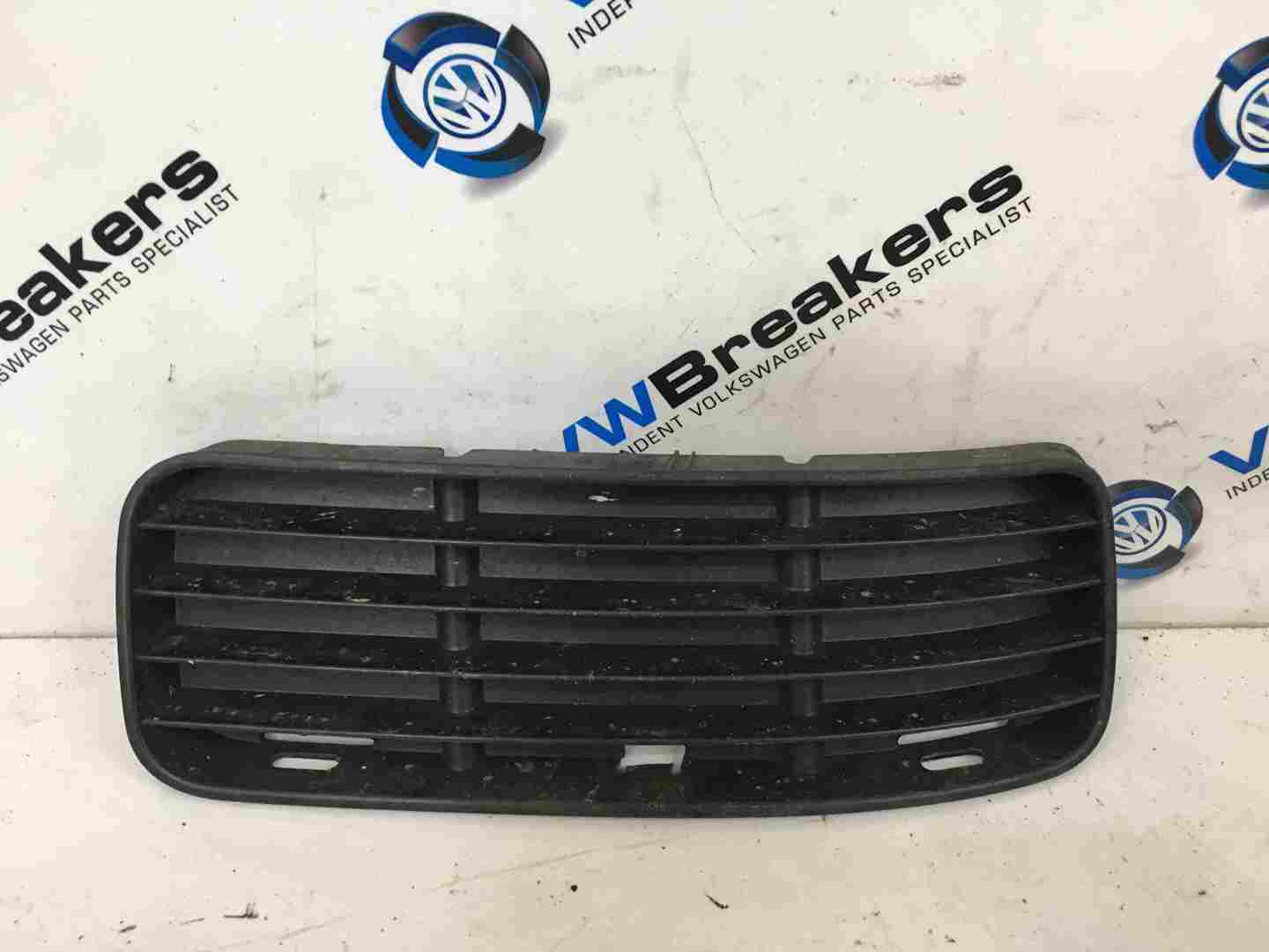 Volkswagen Caddy 1996-2004 Drivers OSF Front Bumper Grile Trim 6K5853666A