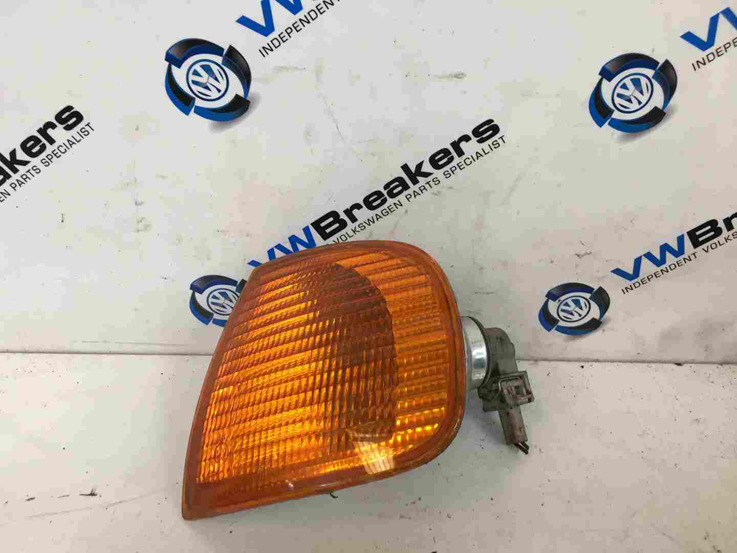 Volkswagen Caddy 1996-2004 Passenger NSF Front Headlight Indicator Lens