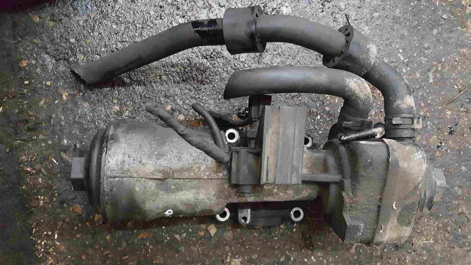 Volkswagen Caddy 2004-2010 2.0 SDi Engine Oil Cooler Housing 045115389G