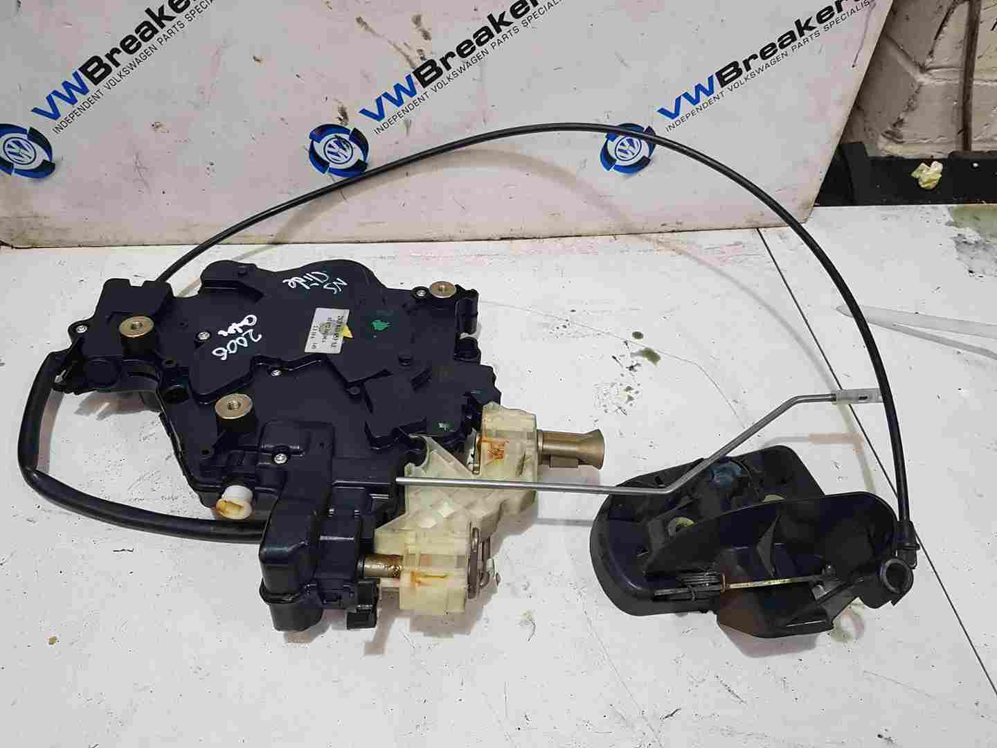 Volkswagen Caddy 2004-2010 Sliding Door Lock Mechanism 2K0843653ae