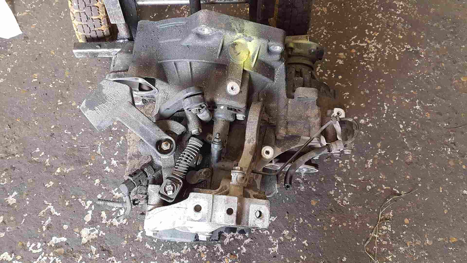 Volkswagen Caddy 2010-2015 1.6 TDi 5 Speed Manual Gearbox MLU