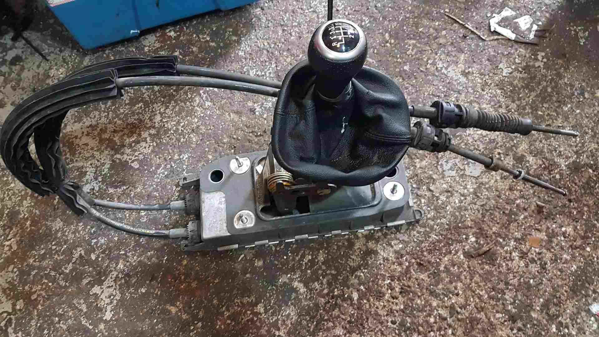 Volkswagen Caddy 20102015 5 Speed Gear Stick Linkage Cables Selector