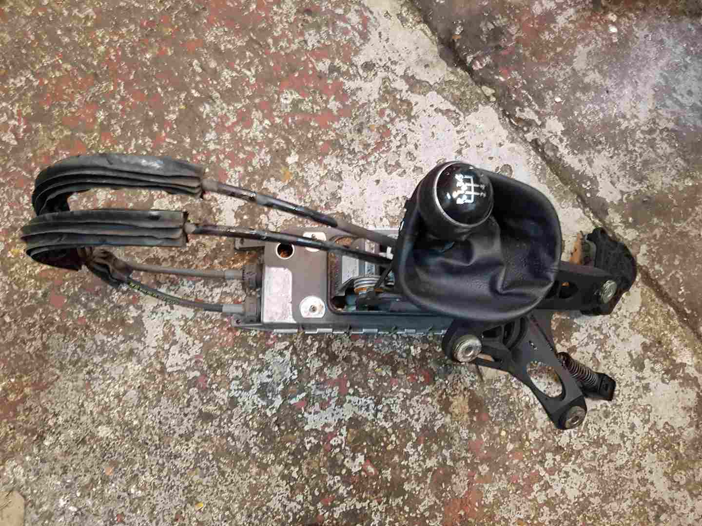 Volkswagen Caddy 2010-2015 5 Speed Gear Stick Linkage Cables Selector 