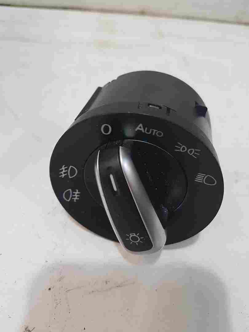 Volkswagen Caddy 2010-2015 Headlight Adjuster FOG Panel