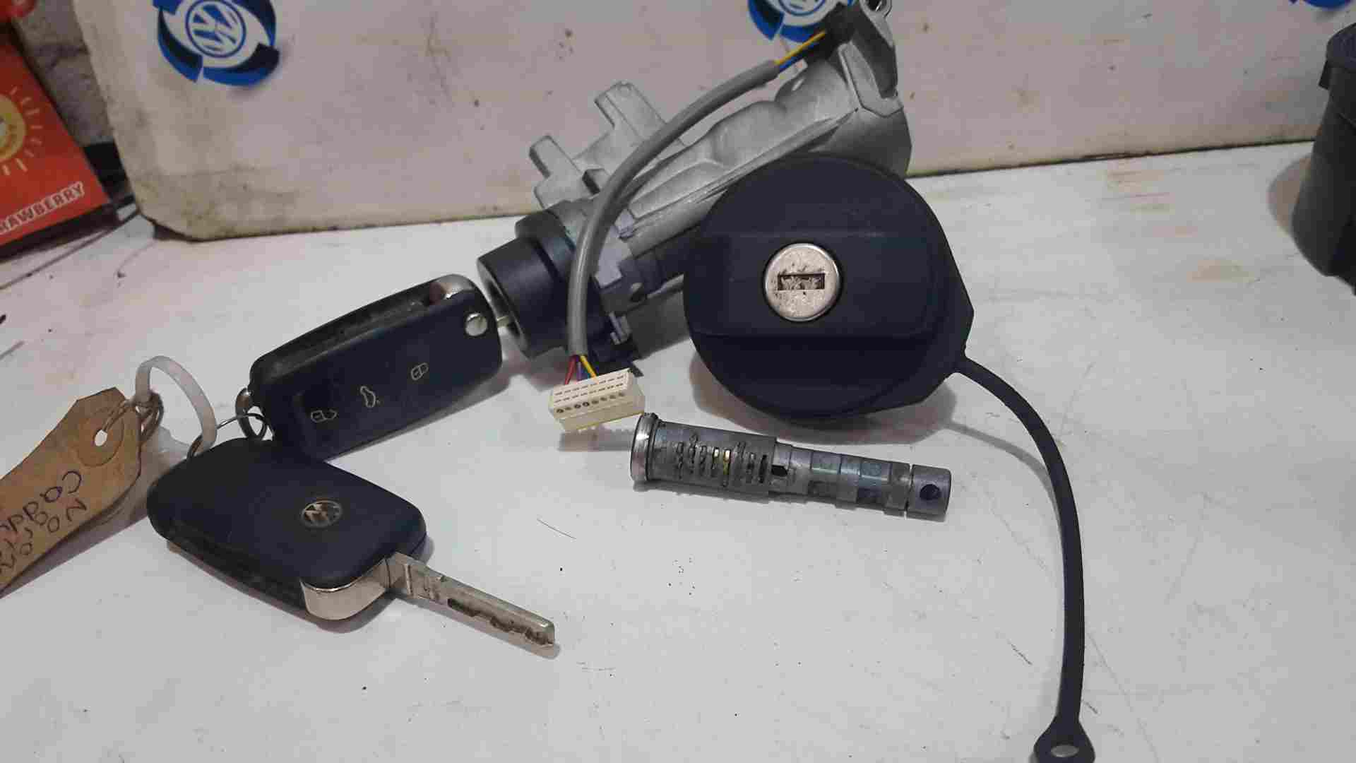 Volkswagen Caddy 20102015 Ignition Barrel X2 Keys Door Lock Fuel CAP