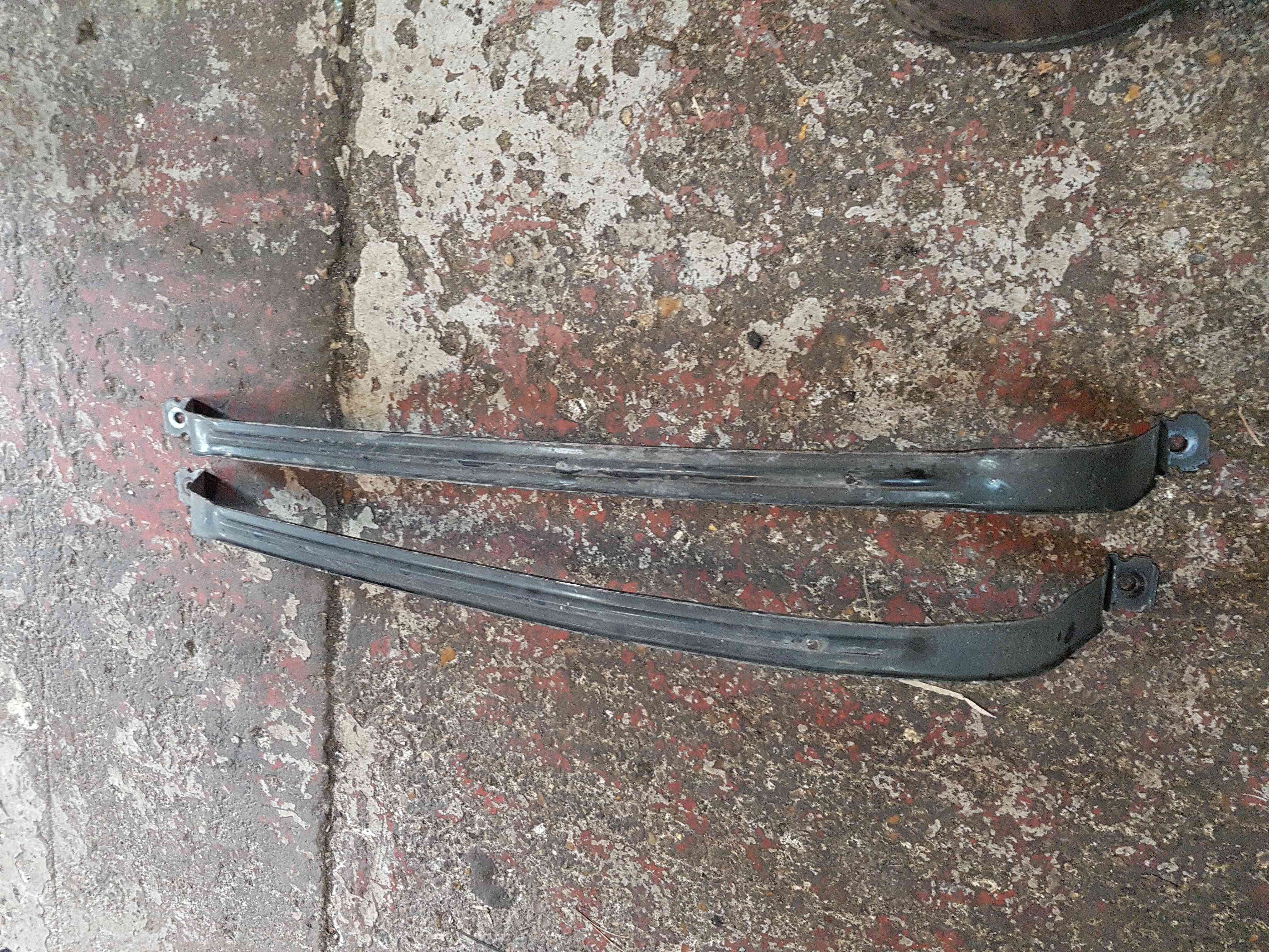 Volkswagen Caddy 2K 2015-2024 1.6 Tdi Fuel Tank Strap Support x2
