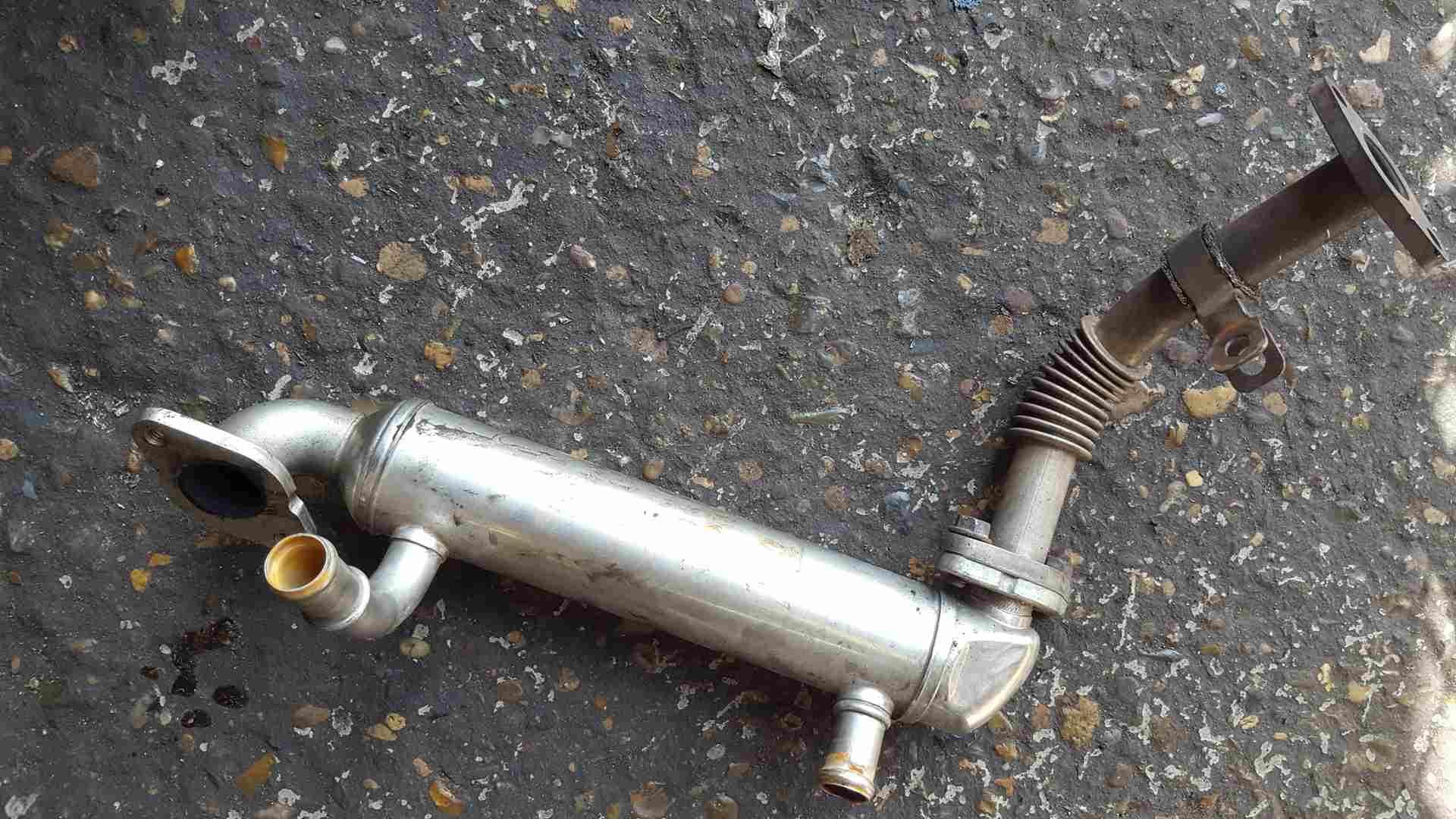 Volkswagen Crafter 2006-2010 2.5 TDI Egr Cooler BJL 076131512F