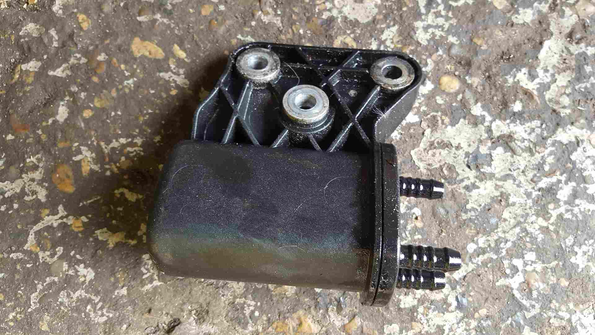 Volkswagen Crafter 2006-2010 2.5 TDI Inlet Intake Manifold Fuel Reservoir