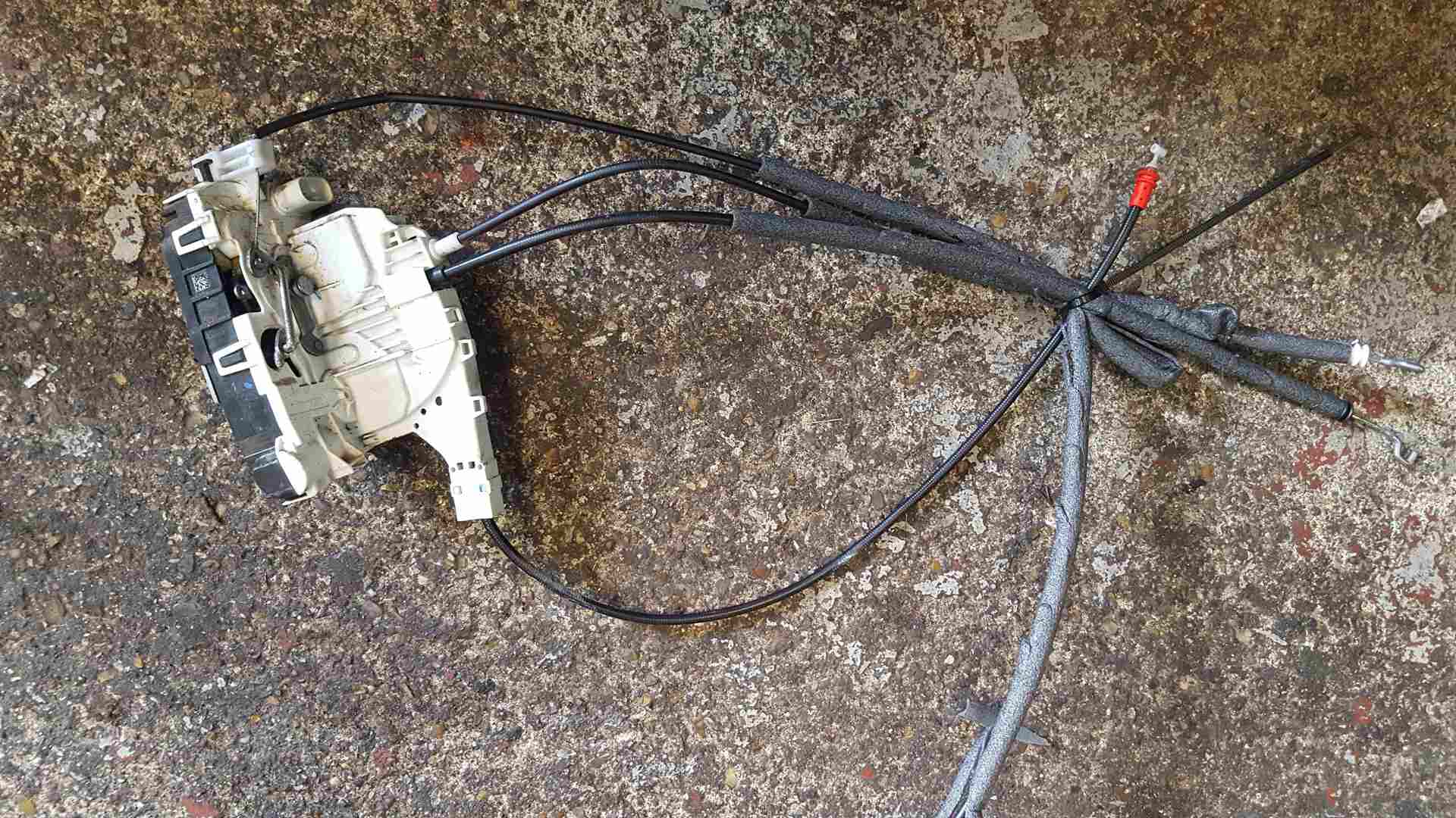 Volkswagen Crafter 2006-2010 Drivers OSR Rear Door Lock Mechanism