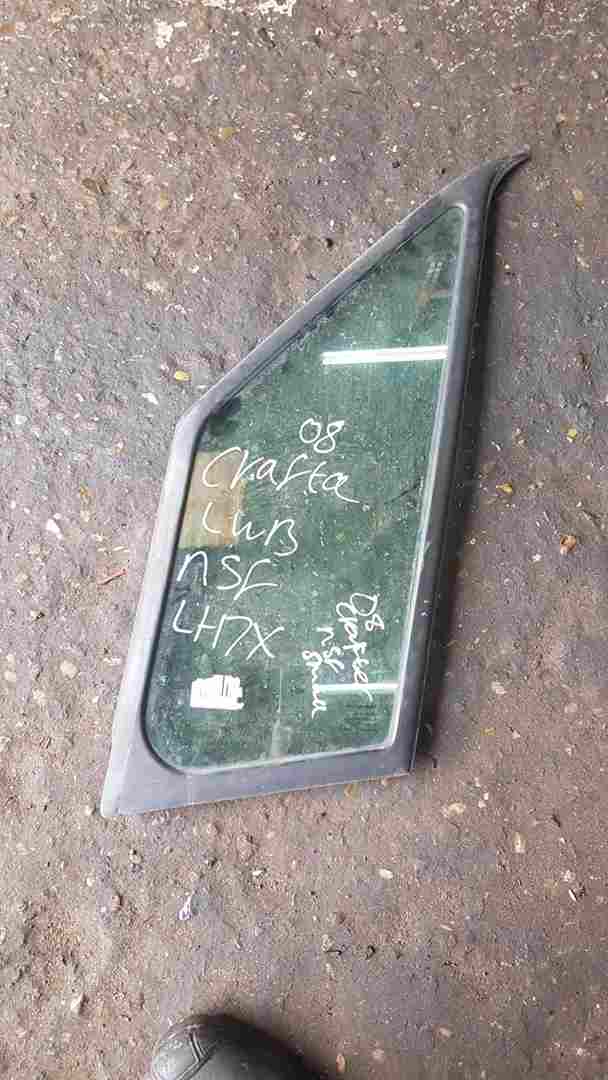 Volkswagen Crafter 2006-2010 Passenger NSF Front Window Glass LWB Small Quarter