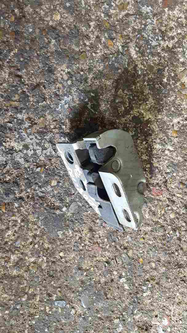 Volkswagen Crafter 2006-2010 Passenger Nsr Top Hinge Lock A9067400035