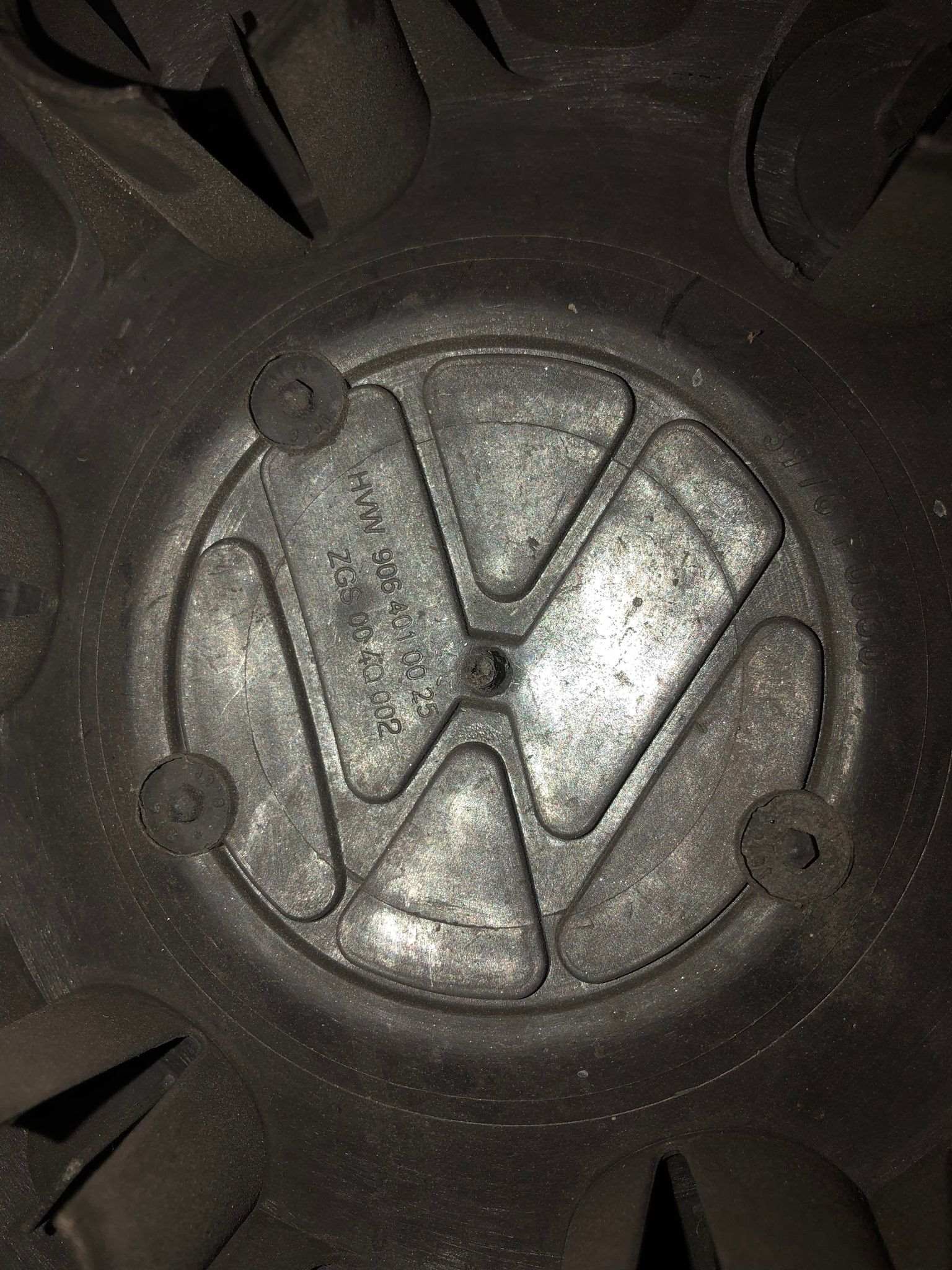 Volkswagen Crafter 2006-2010 Steel Wheel Cover Nut CAP For 16Inch 9064010025 