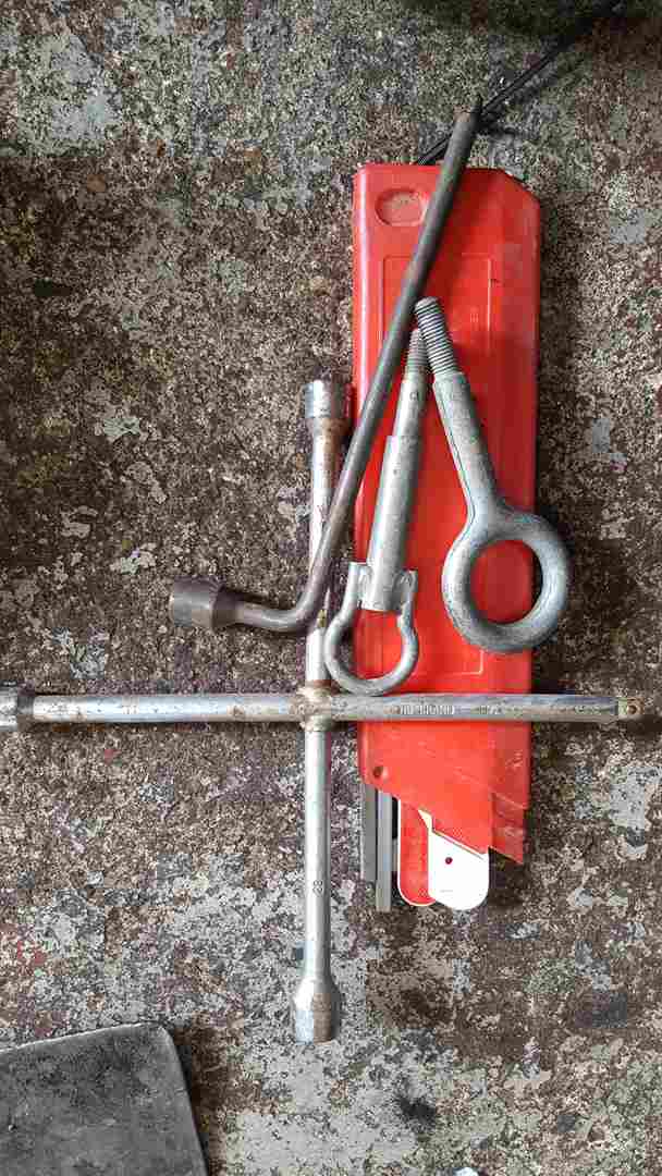 Volkswagen Crafter 2006-2010 Triangle Towing Eye Kit