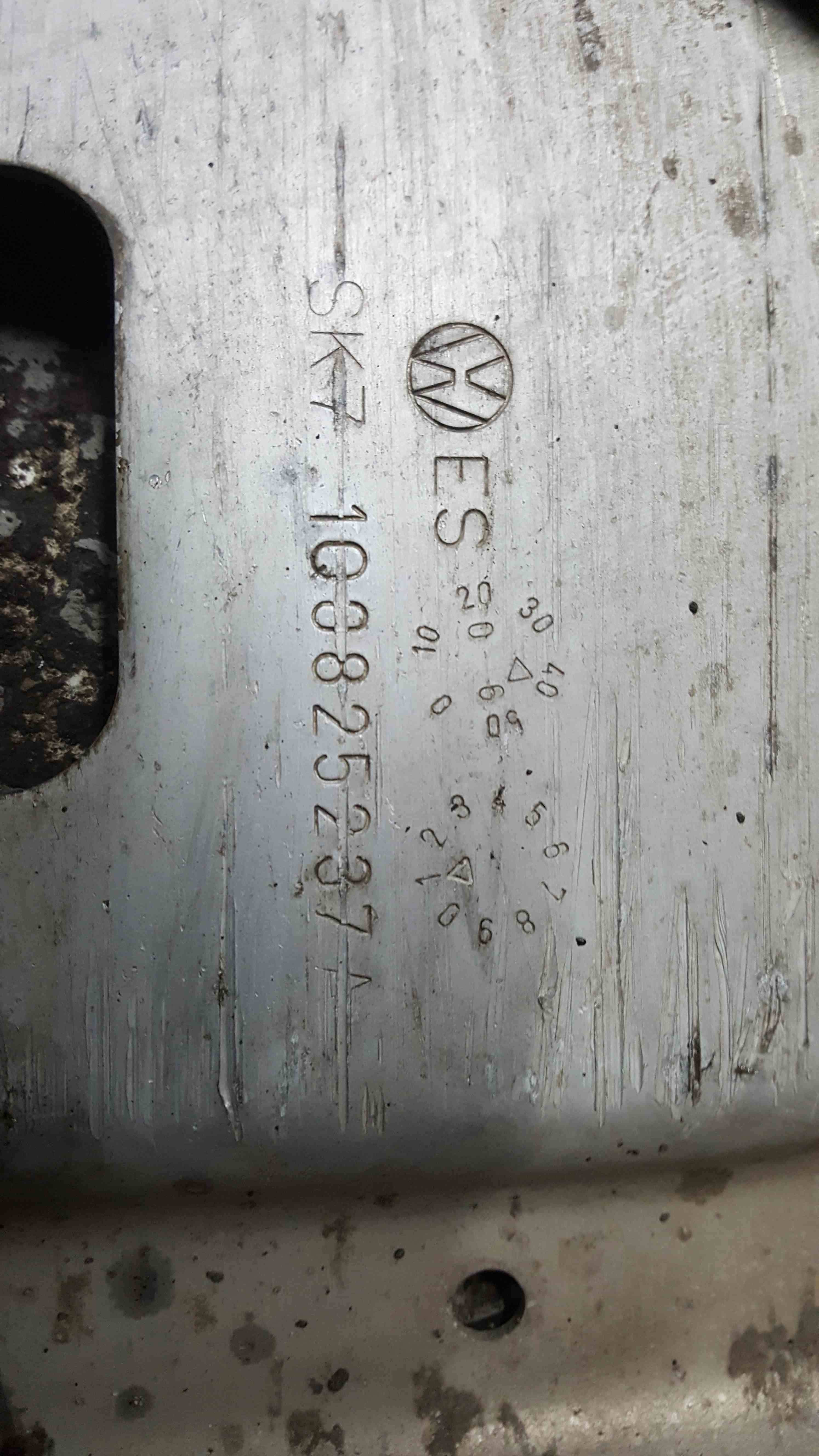 Volkswagen EOS 2005-2016 2.0  Engine Under Tray Guard 1Q0825237a
