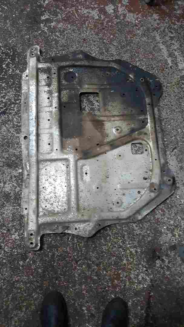 Volkswagen EOS 2005-2016 2.0  Engine Under Tray Guard 1Q0825237a