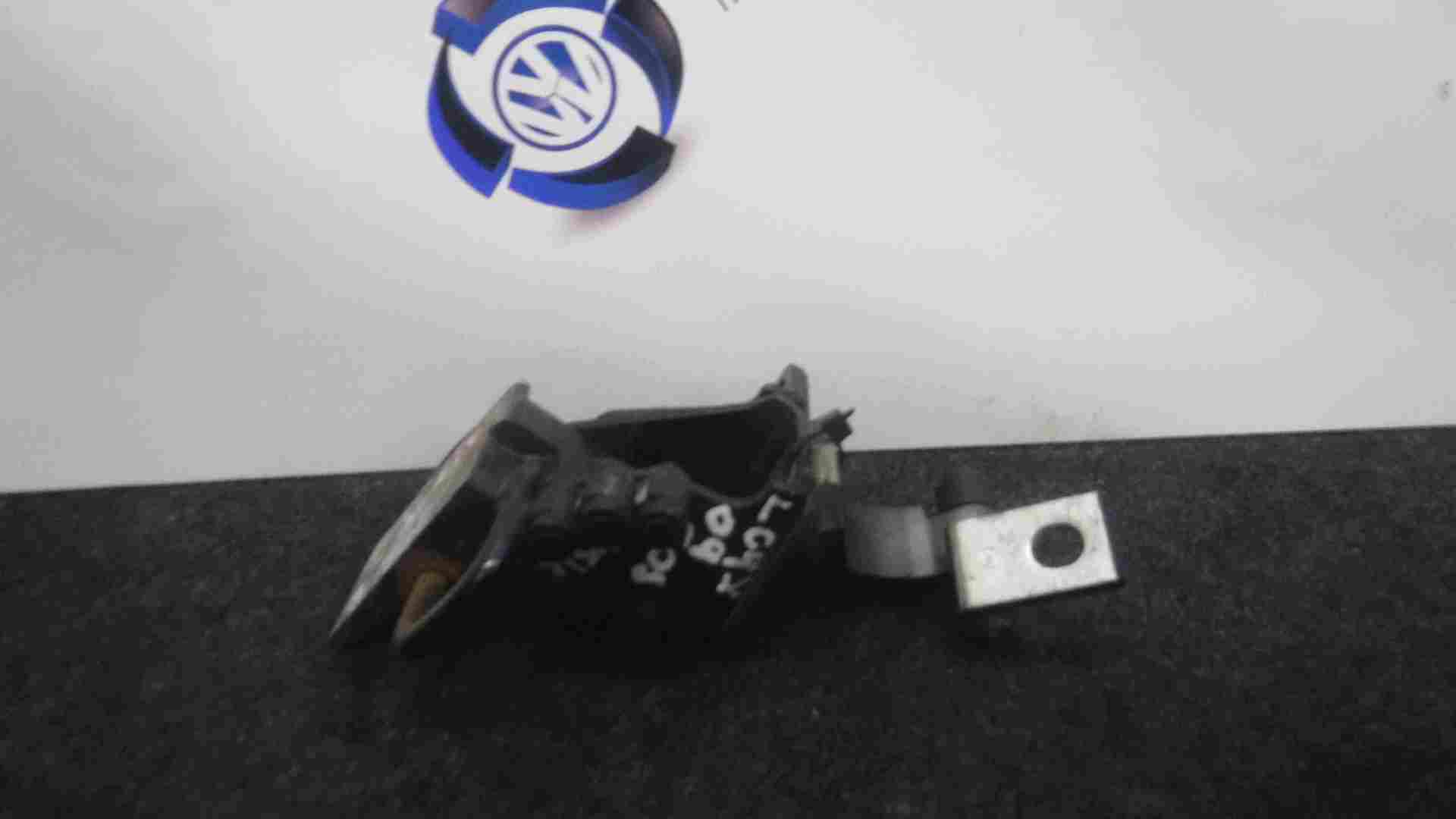 Volkswagen EOS 20052016 Drivers OSF Front Door Hinges Black LC9X