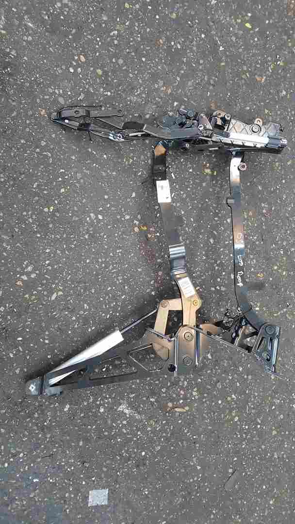 Volkswagen EOS 2005-2016 Drivers OSR Rear Roof Cover Lifting Hinge 1Q0871029P