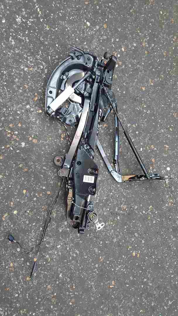 Volkswagen EOS 2005-2016 Passenger NSR Rear Boot Cover Lifting Mechanism Hinge