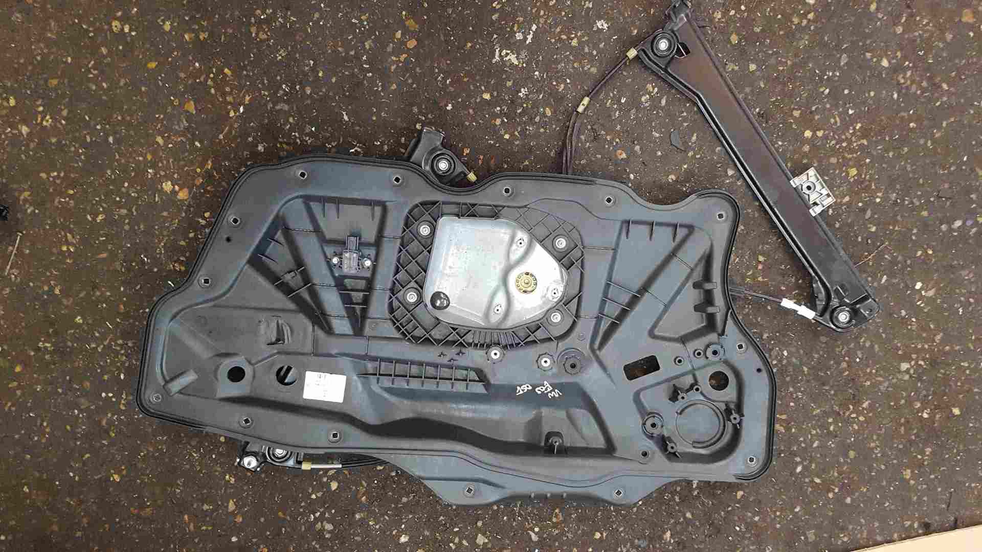 Volkswagen EOS 2006-2015 Drivers OSF Front Regulator 1Q2837756B