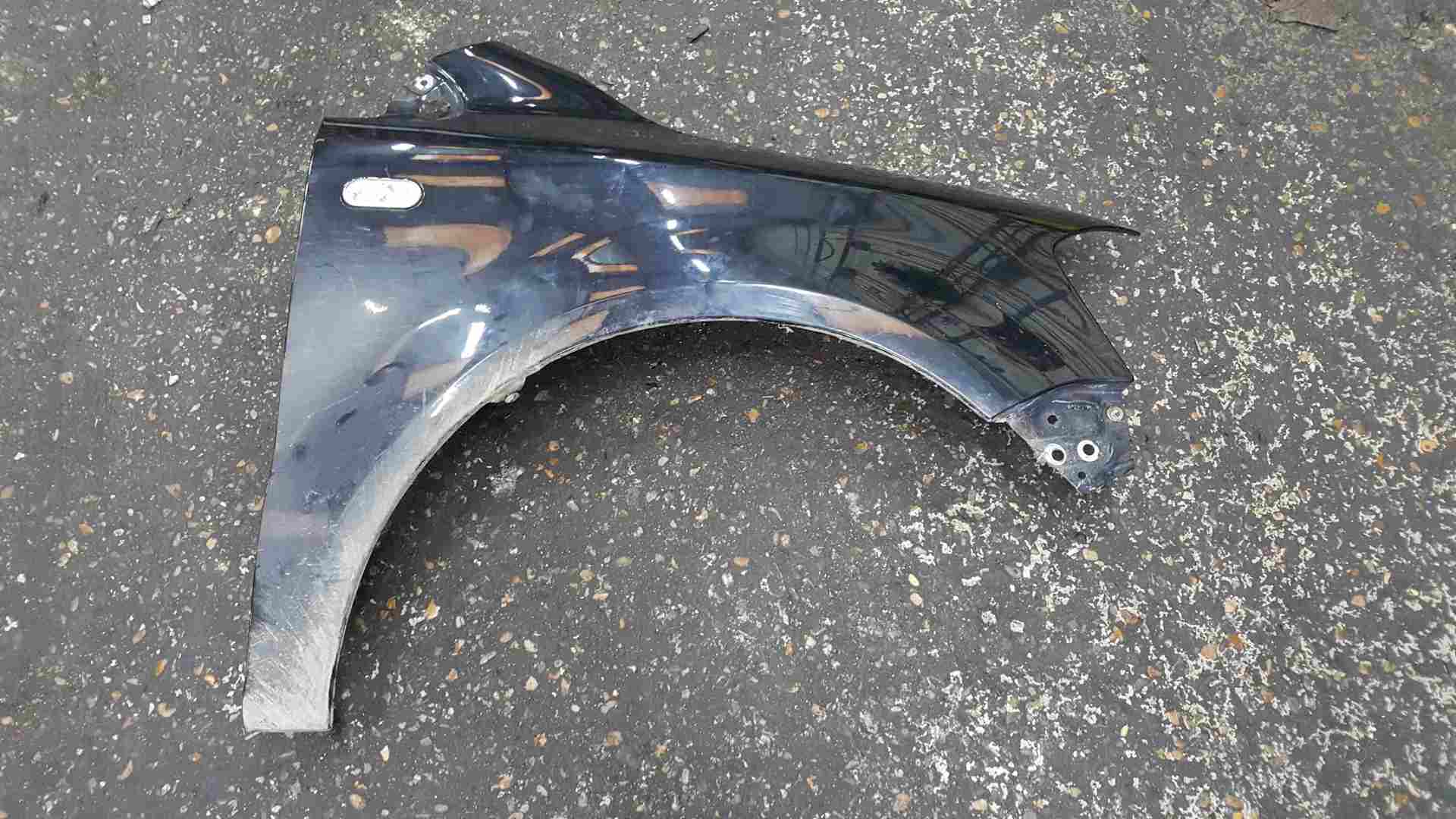 Volkswagen Fox 2005-2011 Drivers OS Wing Black LC9Z